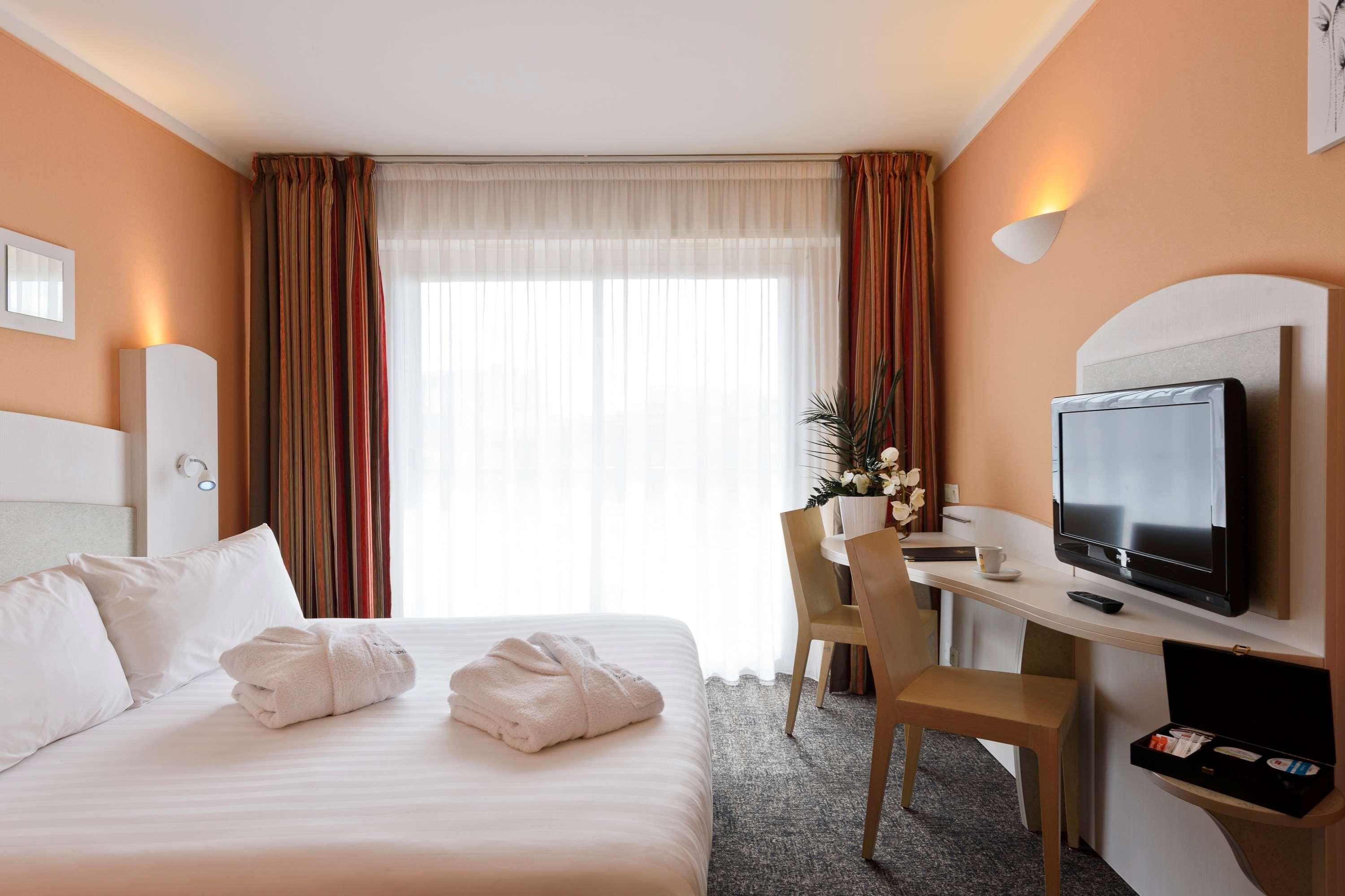 Best Western Astoria Juan-les-Pins Esterno foto
