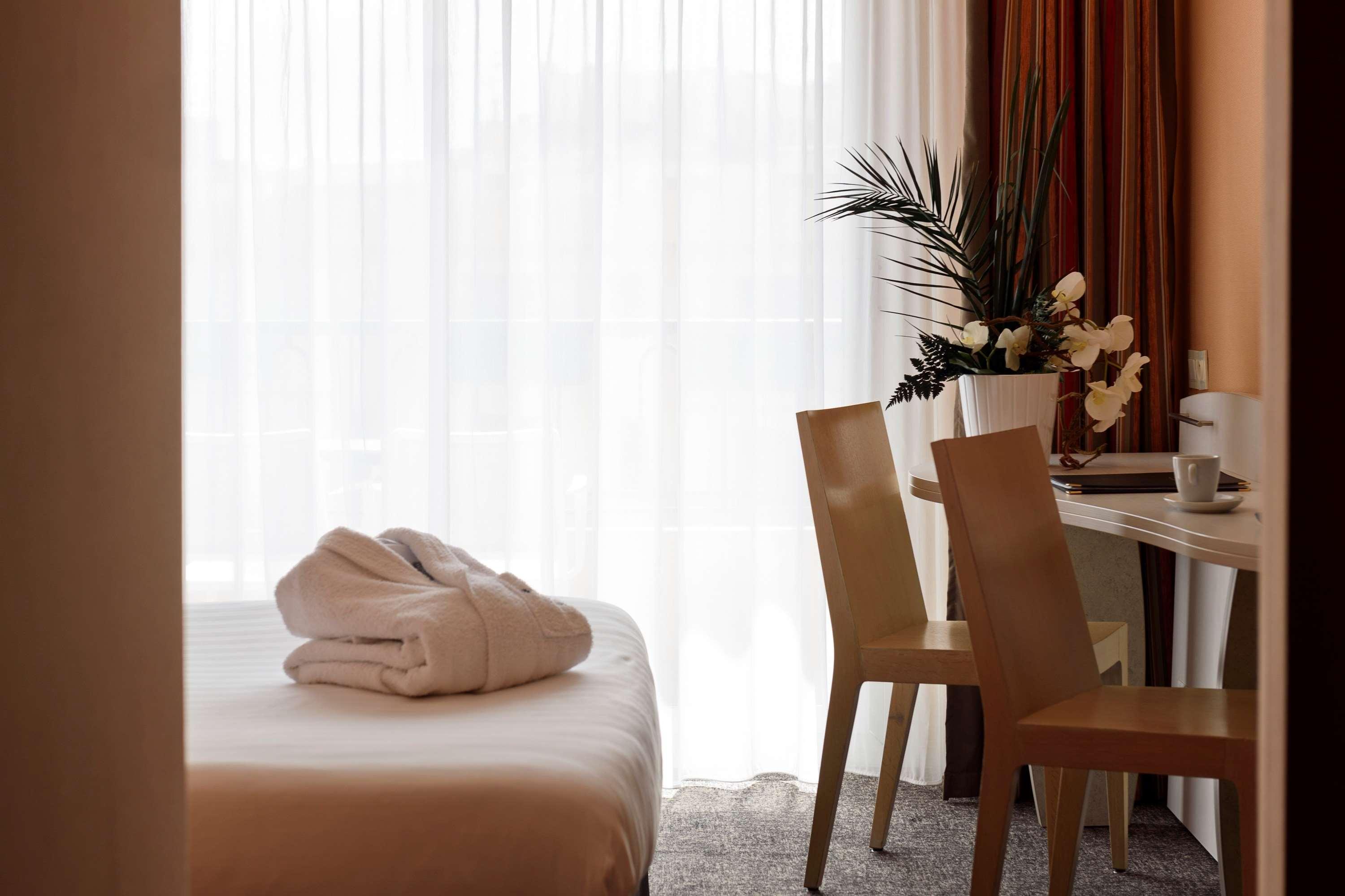 Best Western Astoria Juan-les-Pins Esterno foto