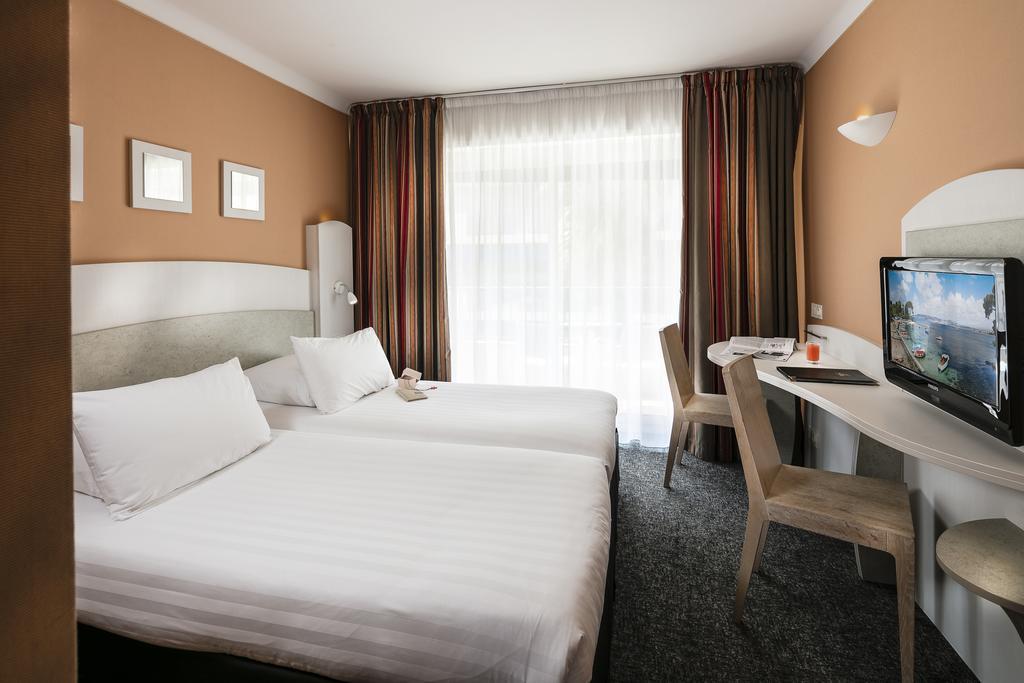 Best Western Astoria Juan-les-Pins Esterno foto