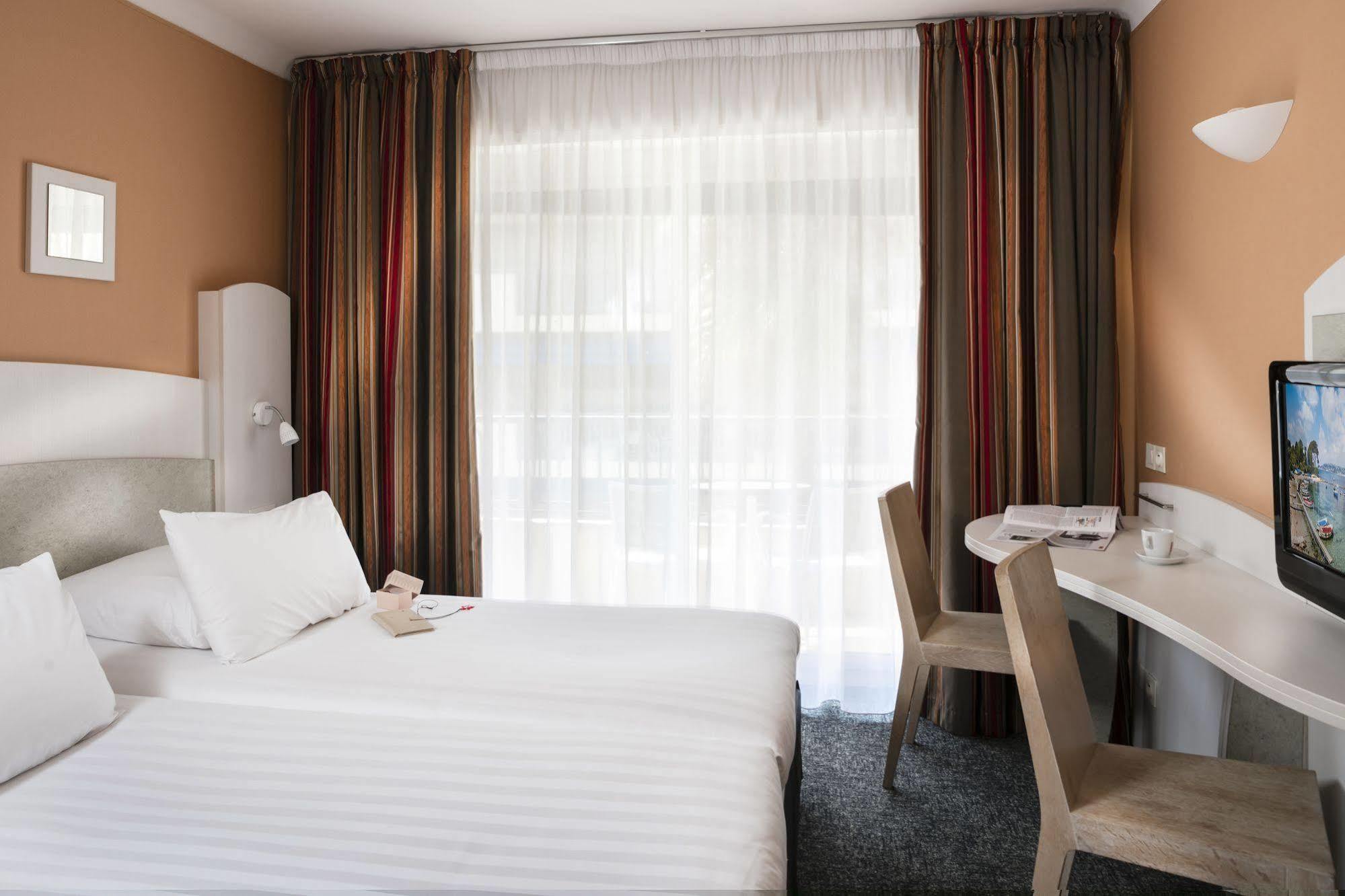 Best Western Astoria Juan-les-Pins Esterno foto