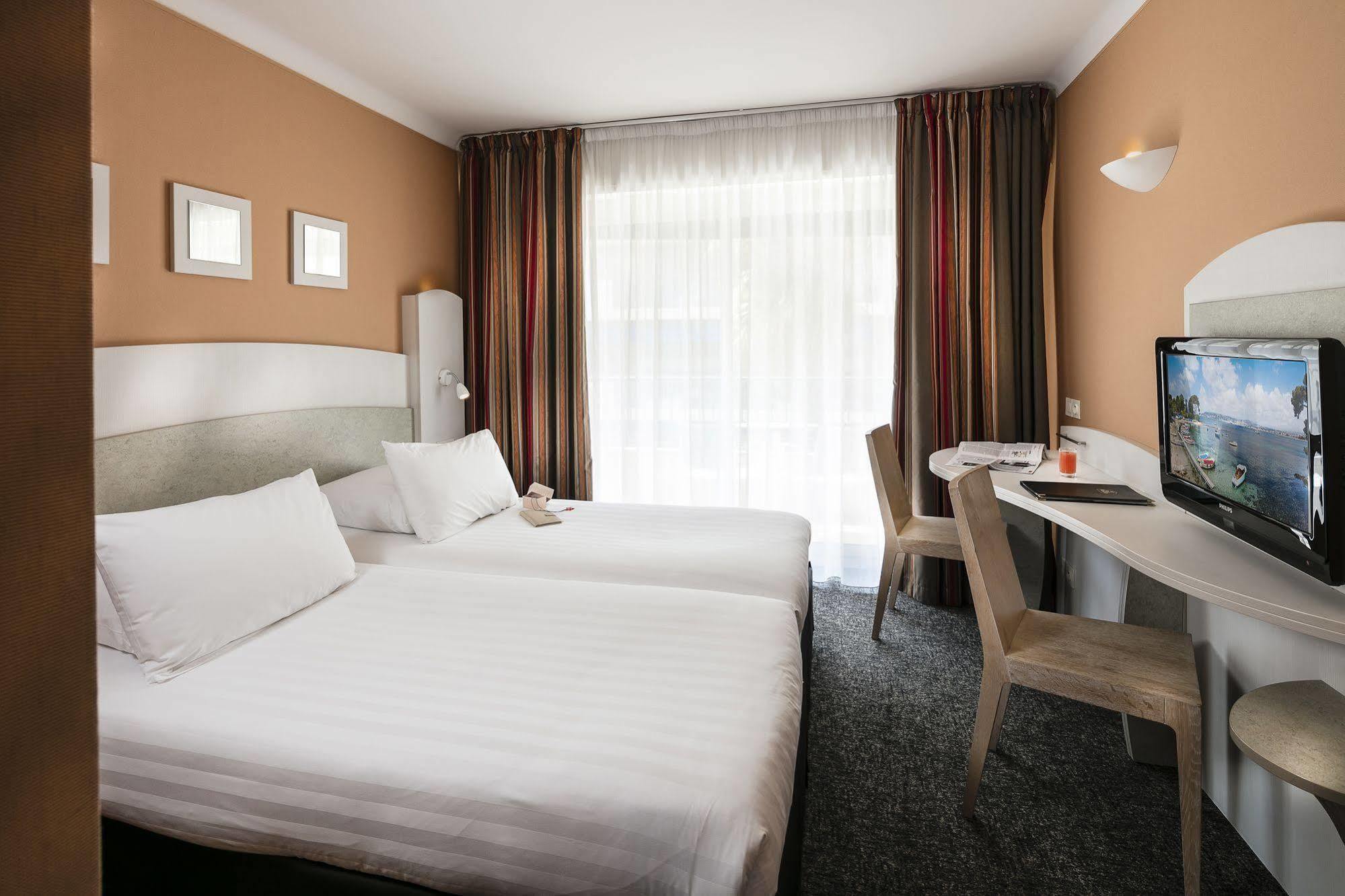 Best Western Astoria Juan-les-Pins Esterno foto